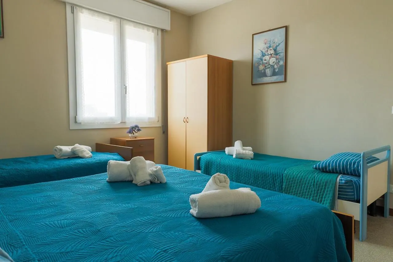 {Lux Kobler} - Luminoso Appartamento Fronte Mare Lido di Jesolo